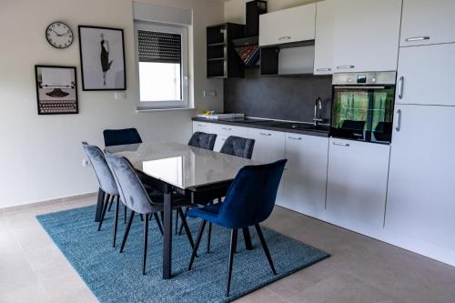 Konyha, Baden Resort Bašanija, Umag-with Sea View, Parking and 300m from the beach (Baden Resort Basanija, Umag-with Sea View, Parking and 300m from the beach) in Basanija Konyha, Baden Resort Bašanija, Umag-with Sea View, Parking and 300m from the beach (Baden Resort Basanija, Umag-with Sea View, Parking and 300m from the beach) in Basanija