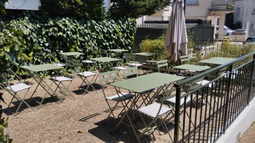 מרפסת, Hotel Anne De Bretagne BLOIS in Blois מרפסת, Hotel Anne De Bretagne BLOIS in Blois