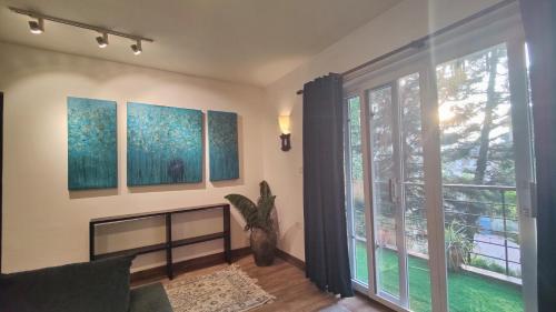 Apartment with Garden View image 1