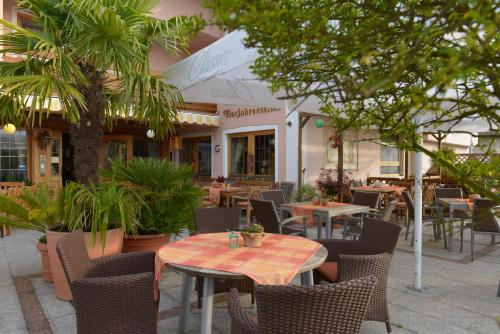 Balcony/terrace, Hotel Vierjahreszeiten in Breitengussbach Balcony/terrace, Hotel Vierjahreszeiten in Breitengussbach