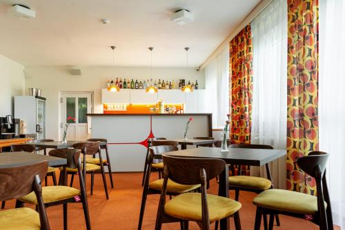 Restaurante, Retro Hotel JISKRA in Celadna Restaurante, Retro Hotel JISKRA in Celadna