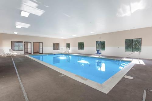 Úszómedence, Red Roof Inn Richmond, KY in Richmond Úszómedence, Red Roof Inn Richmond, KY in Richmond