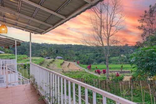 Balcony/terrace, Santya Loka Lodge near Jatiluwih Green Land Balcony/terrace, Santya Loka Lodge near Jatiluwih Green Land
