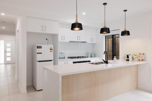 Brand new 4BR Family-friendly house WIFI Garage in Hinterland Brand new 4BR Family-friendly house WIFI Garage in Hinterland