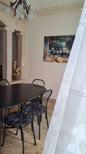 Spacious Apart, 2-min to beach & Old Souk in Jbail Spacious Apart, 2-min to beach & Old Souk in Jbail