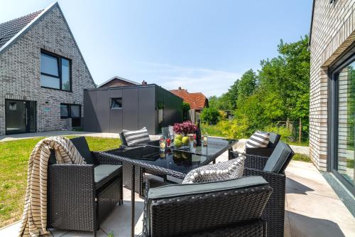 מרפסת, Ferienhaus Treibholz Fehmarn in Fehmarn מרפסת, Ferienhaus Treibholz Fehmarn in Fehmarn