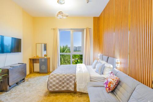 Beautiful Studio - Town Square