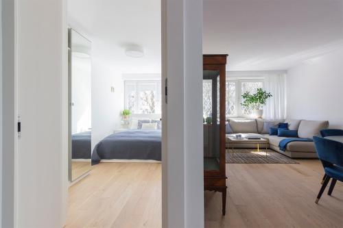 Downtown Apartment near River by Rentujemy