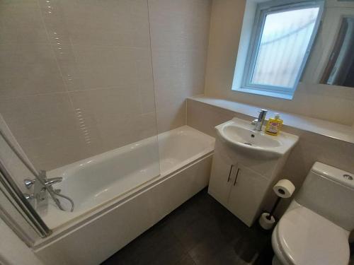 Comfortable and spacious 2 bedrooms Free parking in 貝斯頓中部 Comfortable and spacious 2 bedrooms Free parking in 貝斯頓中部