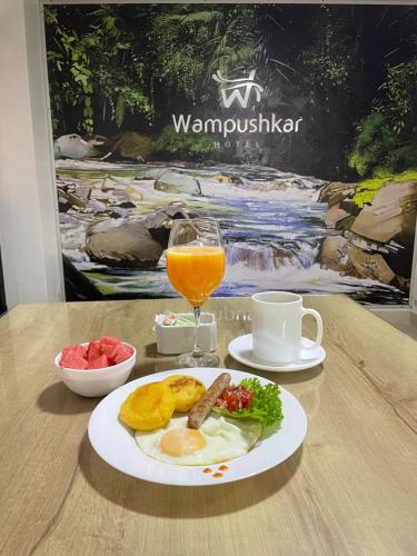Comida y bebida, Hotel Wampushkar in Zamora Comida y bebida, Hotel Wampushkar in Zamora