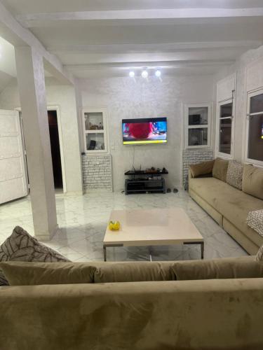 Villa Nobla Uniquement pour famille in 틸리아 Villa Nobla Uniquement pour famille in 틸리아