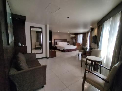 Mandarin Plaza Hotel in Cebu City Mandarin Plaza Hotel in Cebu City
