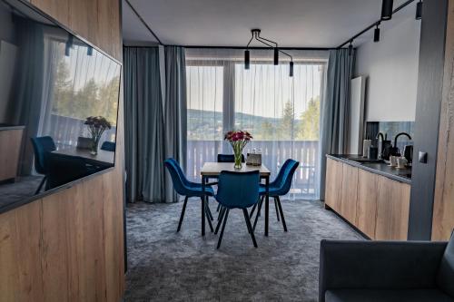 Balcony/terrace, Rezydencja AQUA by GRANO in Szklarska Poreba Balcony/terrace, Rezydencja AQUA by GRANO in Szklarska Poreba