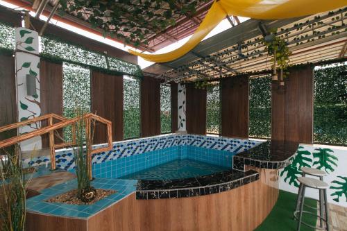 Swimming pool, RedDoorz @ G42 Apartelle Iloilo City in Villa Arevalo Swimming pool, RedDoorz @ G42 Apartelle Iloilo City in Villa Arevalo