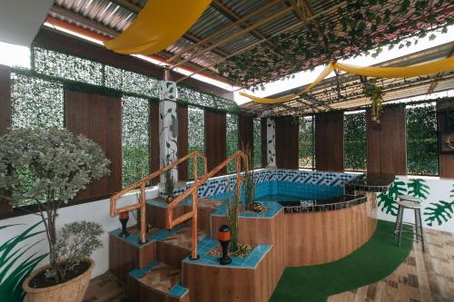 Swimming pool, RedDoorz @ G42 Apartelle Iloilo City in Villa Arevalo Swimming pool, RedDoorz @ G42 Apartelle Iloilo City in Villa Arevalo