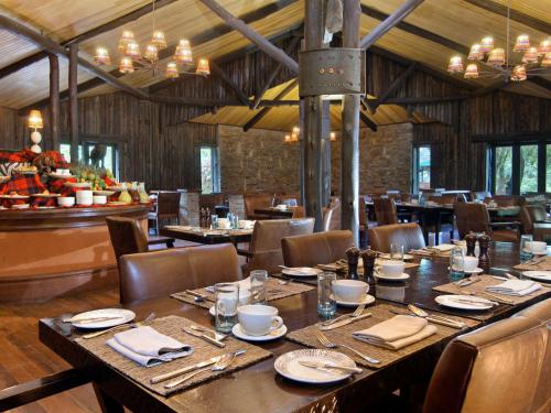 Restaurant, Fairmont Mara Safari Club in Narok Restaurant, Fairmont Mara Safari Club in Narok