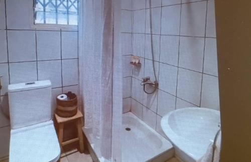 Double Room with Private Bathroom image 2
