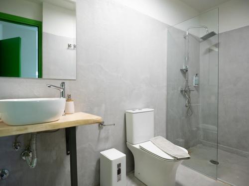 Bathroom, Mondrian Guest House in Skiathos Island Bathroom, Mondrian Guest House in Skiathos Island