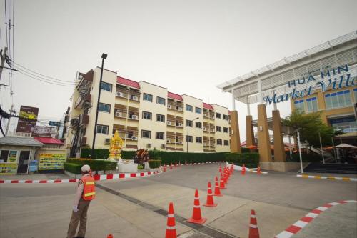Surrounding environment, Best LD Hotel โรงแรมเบส แอลดี near King of Muay Thai Surrounding environment, Best LD Hotel โรงแรมเบส แอลดี near King of Muay Thai