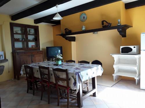 Konyha, Gîte d'Arcanhac en Aveyron (Gite d'Arcanhac en Aveyron) in La Fouillade Konyha, Gîte d'Arcanhac en Aveyron (Gite d'Arcanhac en Aveyron) in La Fouillade