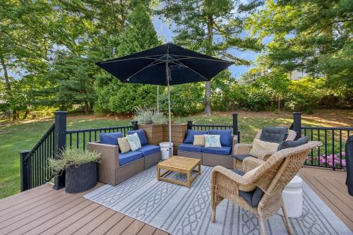 Modern Mid-Century Retreat in Exton Modern Mid-Century Retreat in Exton