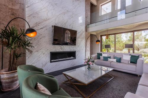 Luxury and Private Villa La Loma by VIATO in Atotonilco Luxury and Private Villa La Loma by VIATO in Atotonilco