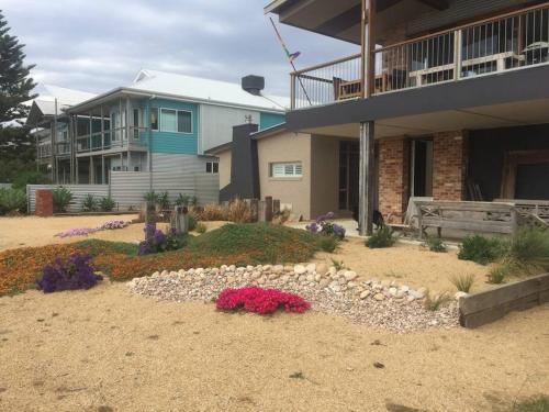 Kert, Studio South Port - Lush Private Oceanfront Studio Apartment in Port Noarlunga South Kert, Studio South Port - Lush Private Oceanfront Studio Apartment in Port Noarlunga South