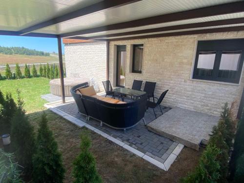 ระเบียง/ชานเรือน, Fox Hill Apartman Zlatibor in โอบูโดเยวิซา ระเบียง/ชานเรือน, Fox Hill Apartman Zlatibor in โอบูโดเยวิซา