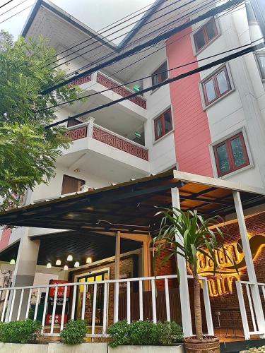 エントランス, チョラダ ランナ ホテル (Chorlada Lanna Hotel) in チャンカラン エントランス, チョラダ ランナ ホテル (Chorlada Lanna Hotel) in チャンカラン