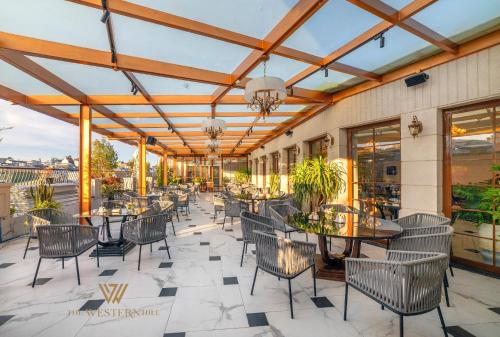 Restaurant, The Western Hill Hotel in Dalat Restaurant, The Western Hill Hotel in Dalat