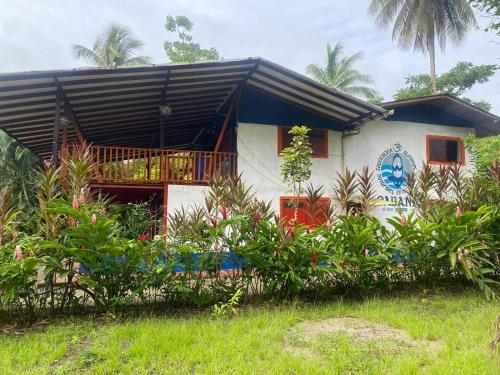 A szálláshely kívülről, Cabana El Bien Germina Ya in Bahia Solano (Choco) A szálláshely kívülről, Cabana El Bien Germina Ya in Bahia Solano (Choco)