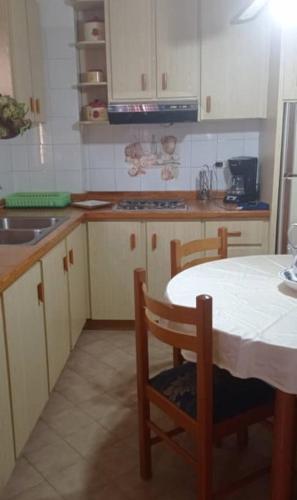 Kitchen, Apartamento - Flamingo Suites in Higuerote Kitchen, Apartamento - Flamingo Suites in Higuerote