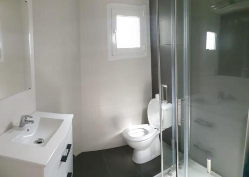 ห้องน้ำ, Apartment 3 minutes from the beach and train station on foot in คาเนดเดมาร์ ห้องน้ำ, Apartment 3 minutes from the beach and train station on foot in คาเนดเดมาร์