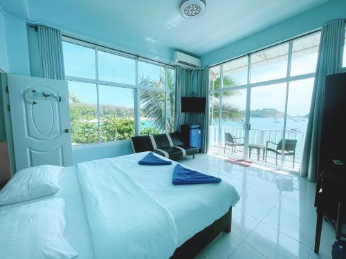 Naiharn On The Rock Resort in Nai Harn Beach Naiharn On The Rock Resort in Nai Harn Beach
