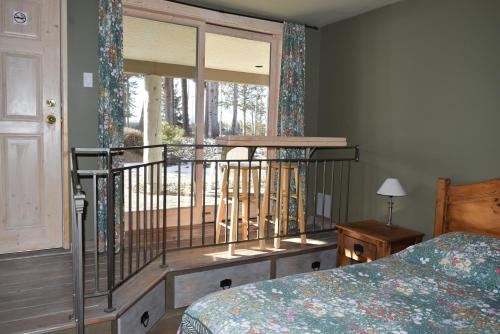 This photo about Retreat Wilderness Inn shared on HyHotel.com