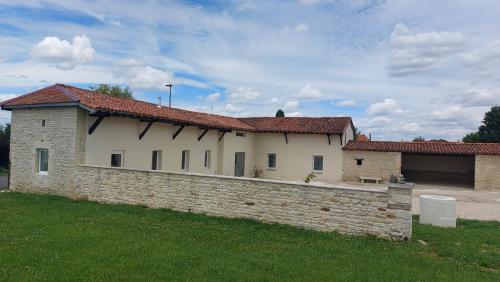 A szálláshely kívülről, Old Farmhouse in La Rothiere A szálláshely kívülről, Old Farmhouse in La Rothiere