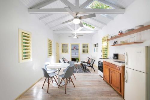 Konyha, Puerta Azul in Sandy Bay Konyha, Puerta Azul in Sandy Bay