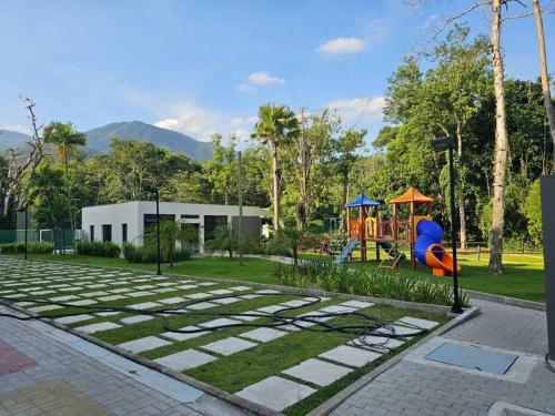 Praia, Trilhas e Cachoeiras com muito lazer! in Vargem Grande Praia, Trilhas e Cachoeiras com muito lazer! in Vargem Grande