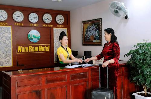 Előcsarnok, Khách sạn Nậm Rốm (Khach san Nam Rom) near Dien Bien Phui repülőtér Előcsarnok, Khách sạn Nậm Rốm (Khach san Nam Rom) near Dien Bien Phui repülőtér
