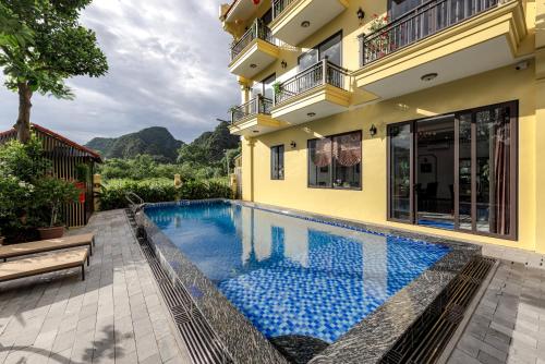 Swimming pool, Le Maison Tam Coc Boutique Hotel in Ninh Bình Swimming pool, Le Maison Tam Coc Boutique Hotel in Ninh Bình