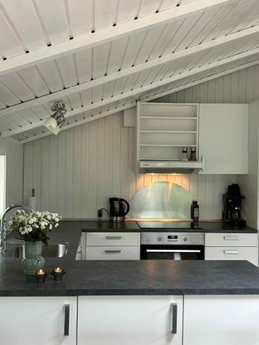 Comoditats, Cozy Cottage With A Wilderness Hot Tub in Sydals Comoditats, Cozy Cottage With A Wilderness Hot Tub in Sydals