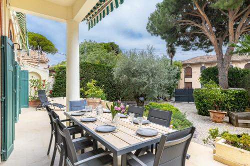 Family apartment with garden