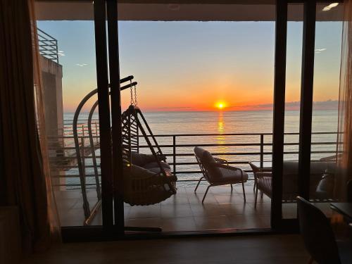 Gonio N1003 Beachfront 4Bedroom apartment Sea and Mountain view