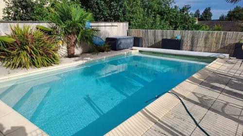 Villa moderne avec piscine