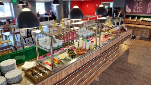 Food and beverages, ibis Rio de Janeiro Parque Olimpico in Jacarepagua Food and beverages, ibis Rio de Janeiro Parque Olimpico in Jacarepagua