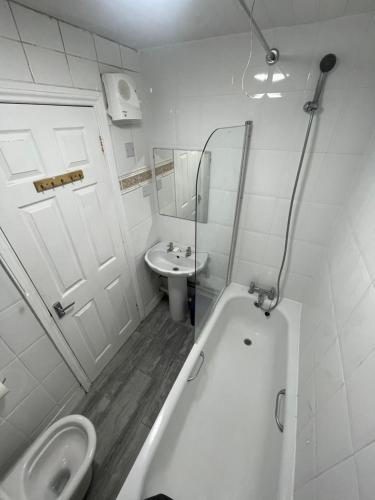 Зручності, Room 2 Double Bedroom, Portswood, Southampton in Portswood Зручності, Room 2 Double Bedroom, Portswood, Southampton in Portswood