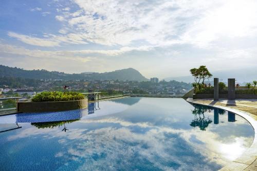 Surrounding environment, Hotel Santika Premiere Lampung in Bandar Lampung Surrounding environment, Hotel Santika Premiere Lampung in Bandar Lampung