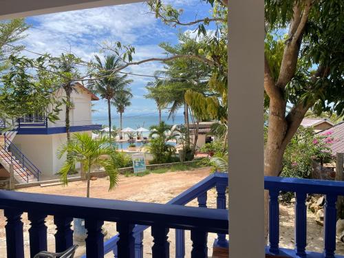 Amor Resort Koh Rong in Coconut Beach Amor Resort Koh Rong in Coconut Beach