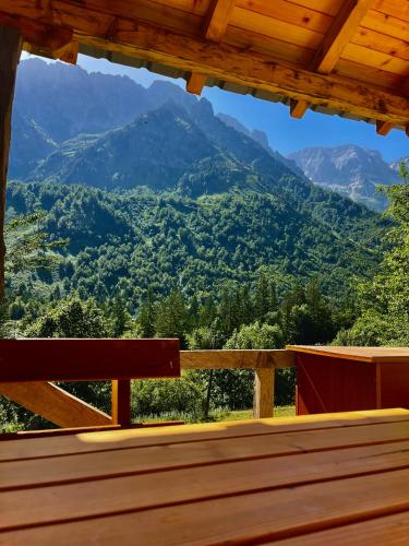 Lazer Çardaku Guest House (Lazer Cardaku Guest House) in 瓦爾博納 Lazer Çardaku Guest House (Lazer Cardaku Guest House) in 瓦爾博納