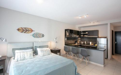 The Feather - Comfortable Studio with balcony